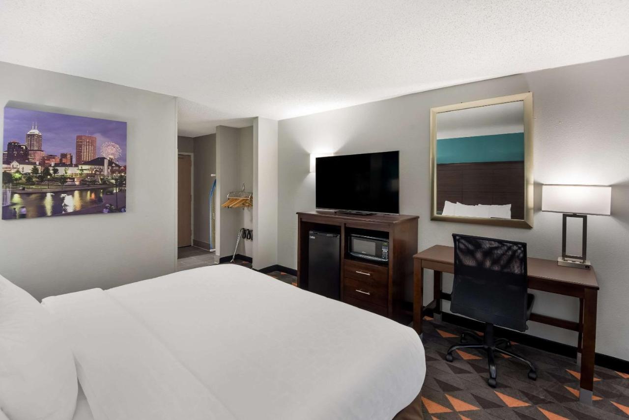 Hotel Clarion Pointe Indianapolis Northeast Castleton Exteriér fotografie