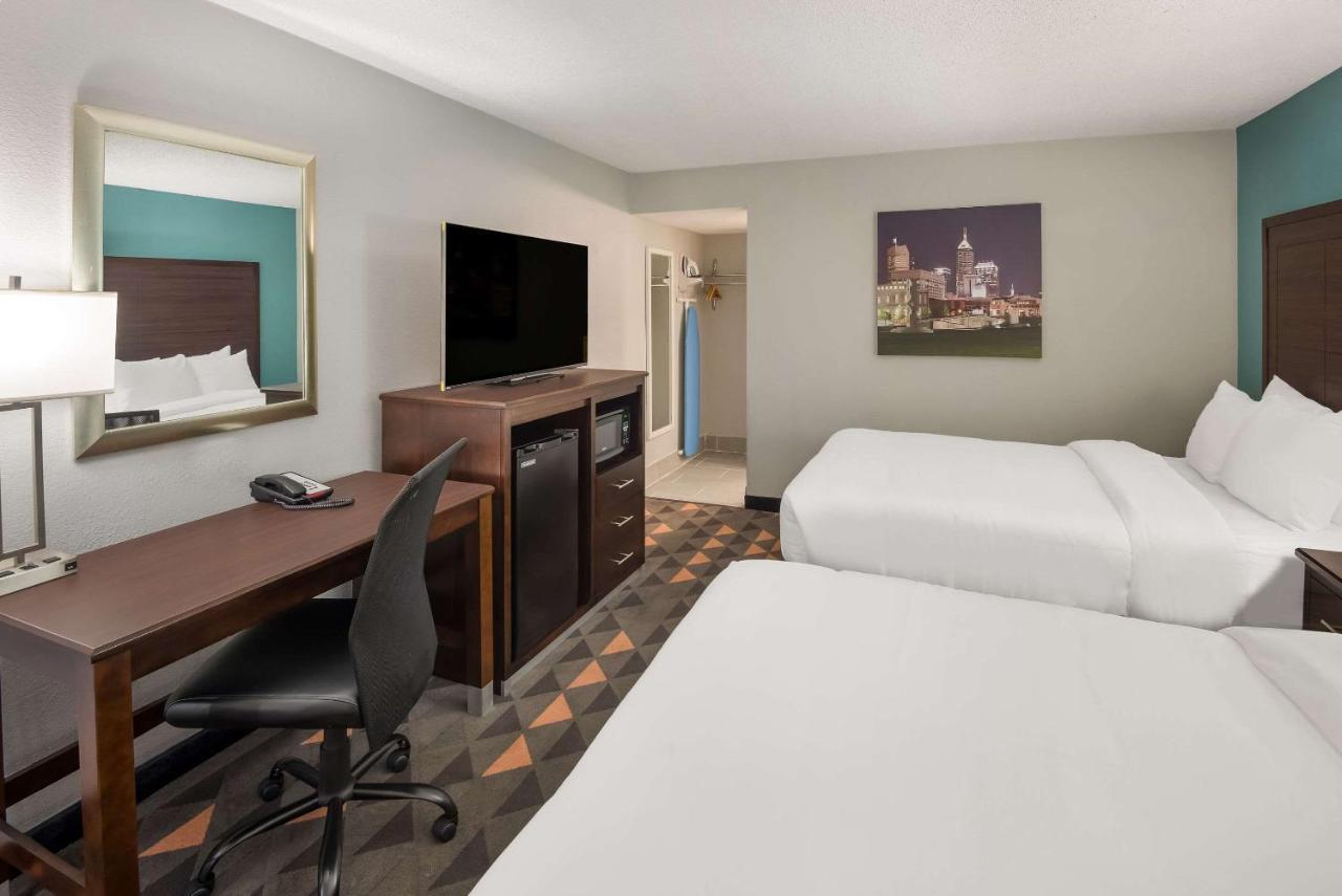 Hotel Clarion Pointe Indianapolis Northeast Castleton Exteriér fotografie
