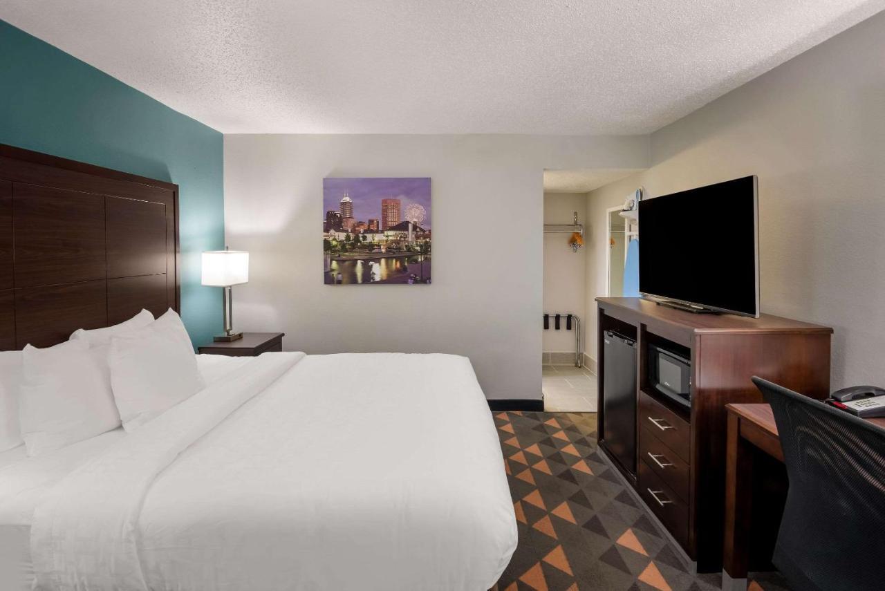 Hotel Clarion Pointe Indianapolis Northeast Castleton Exteriér fotografie